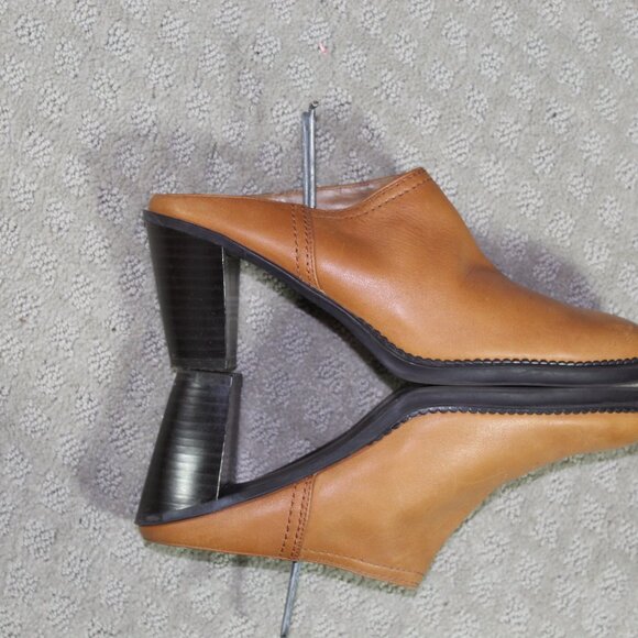 What's What by Aerosole Women's Sz 8.5M Tan Supple Leather 3" Heeled Mules Shoe - Picture 4 of 6